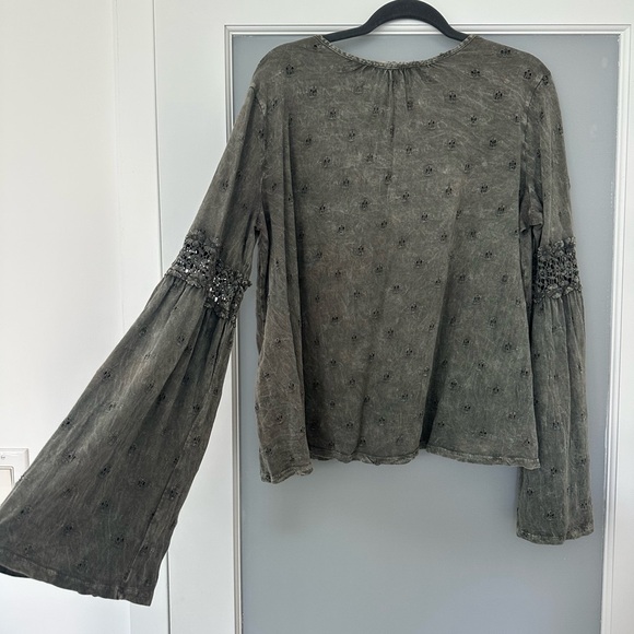 Anthropologie Eri + Ali Women's Green Calvie Eyelet Bell Sleeve Top - Picture 5 of 7